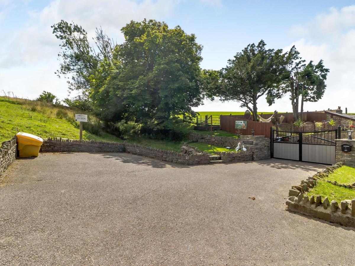 Caner Bach Lodge Bridgend (Wales) Exterior foto